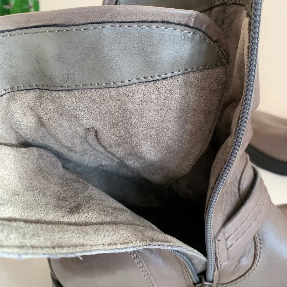 Earth Talus Grey Taupe Leather Ankle Boots Woman’s 6B(M)
